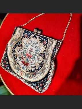 Vintage Tapestry Floral Chain Bag in Black and Gold